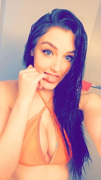 Ally Hardesty April Snapchat 50+ Pictures