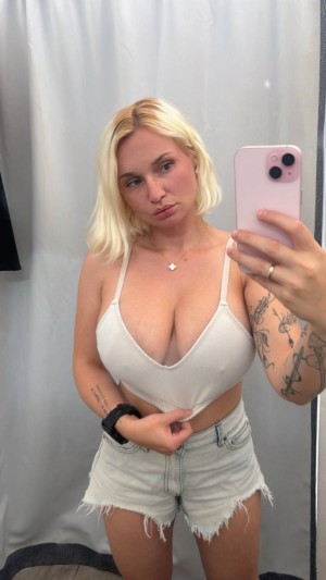 Zoie Burgher Nude Leaks OnlyFans Photos #2
