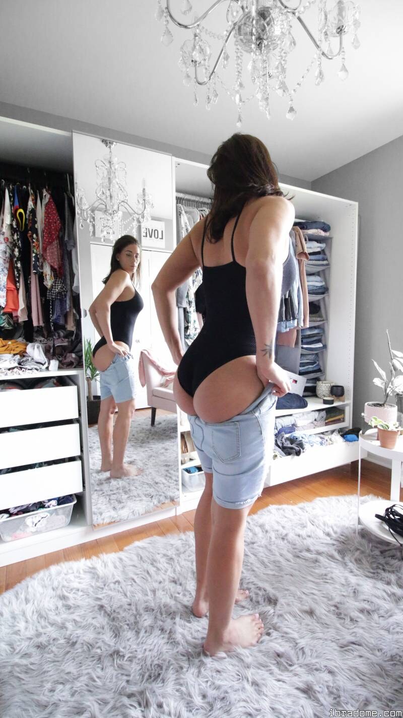 Florina Fitness Nude